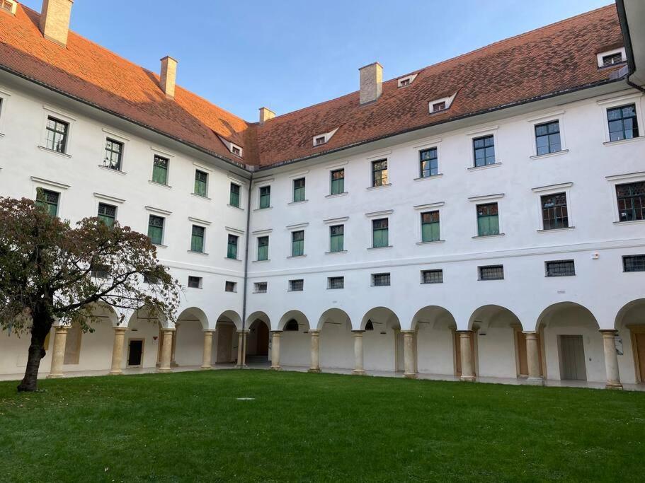 Living In The Heart Of Graz Exterior foto